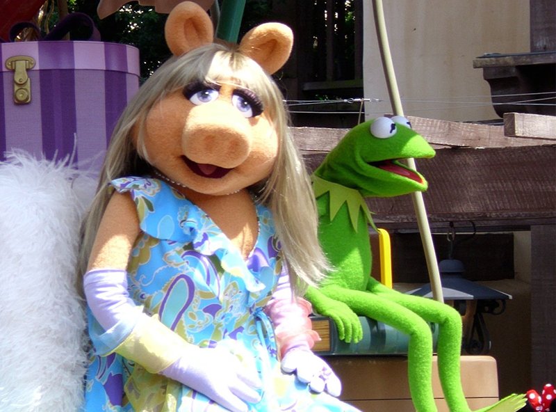 miss-piggy-kermit-broken-up