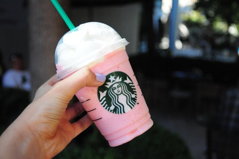 starbucks-cotton-candy-frappuccino