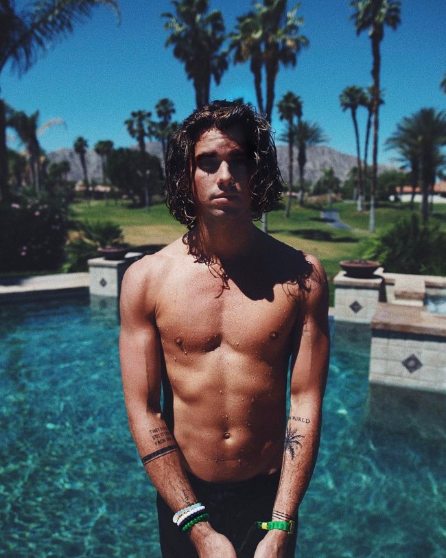 Jay Alvarrez