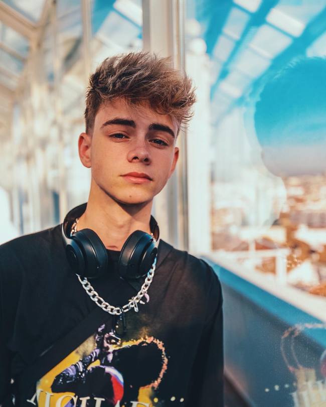 Corbyn Besson - 21 Facts, Height, Age, Birthday & More